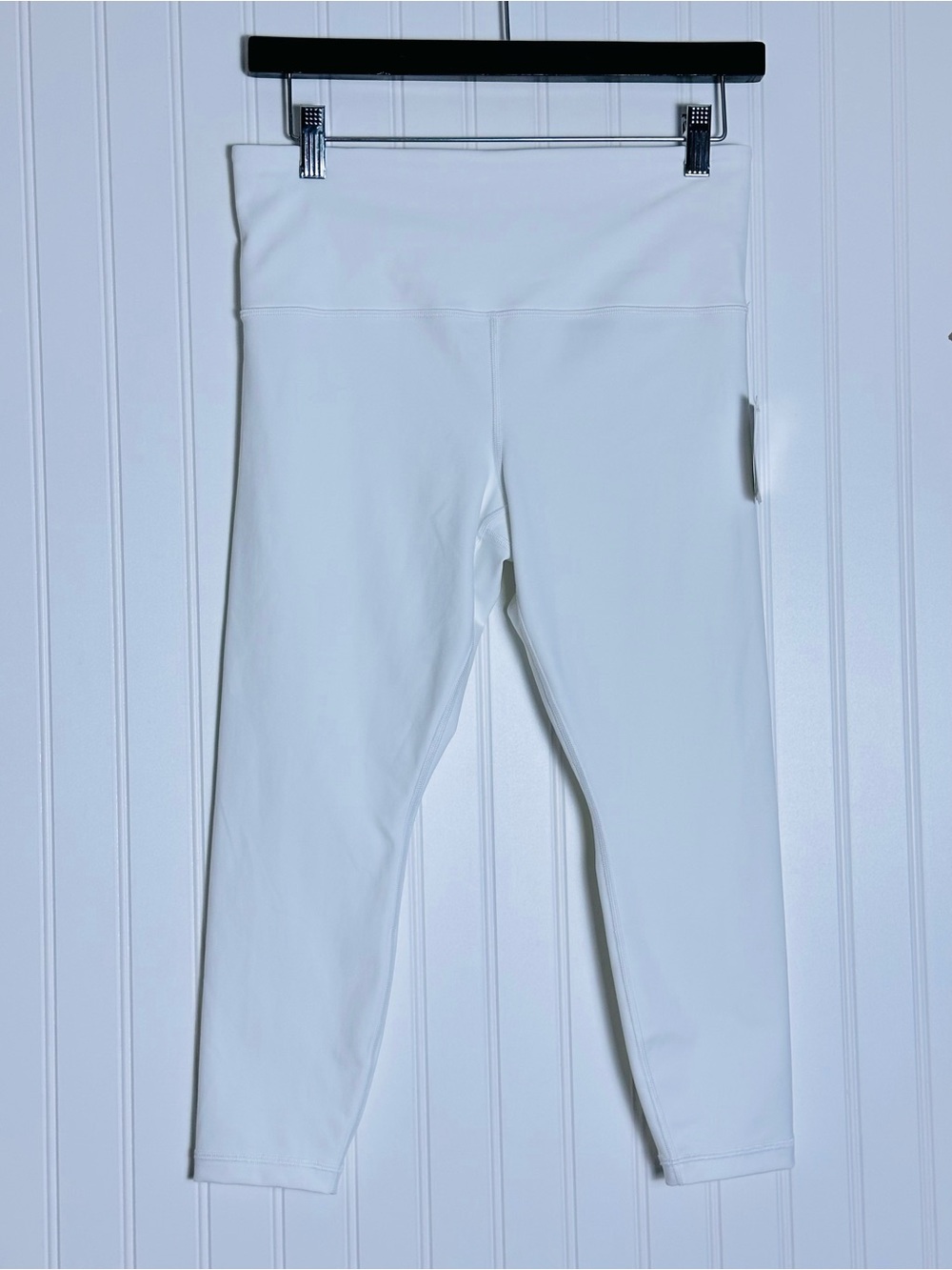 Elation Ultra High Rise 7/8 Legging
Buttery-soft stretch MP Medium Compression - Picture 5 of 14